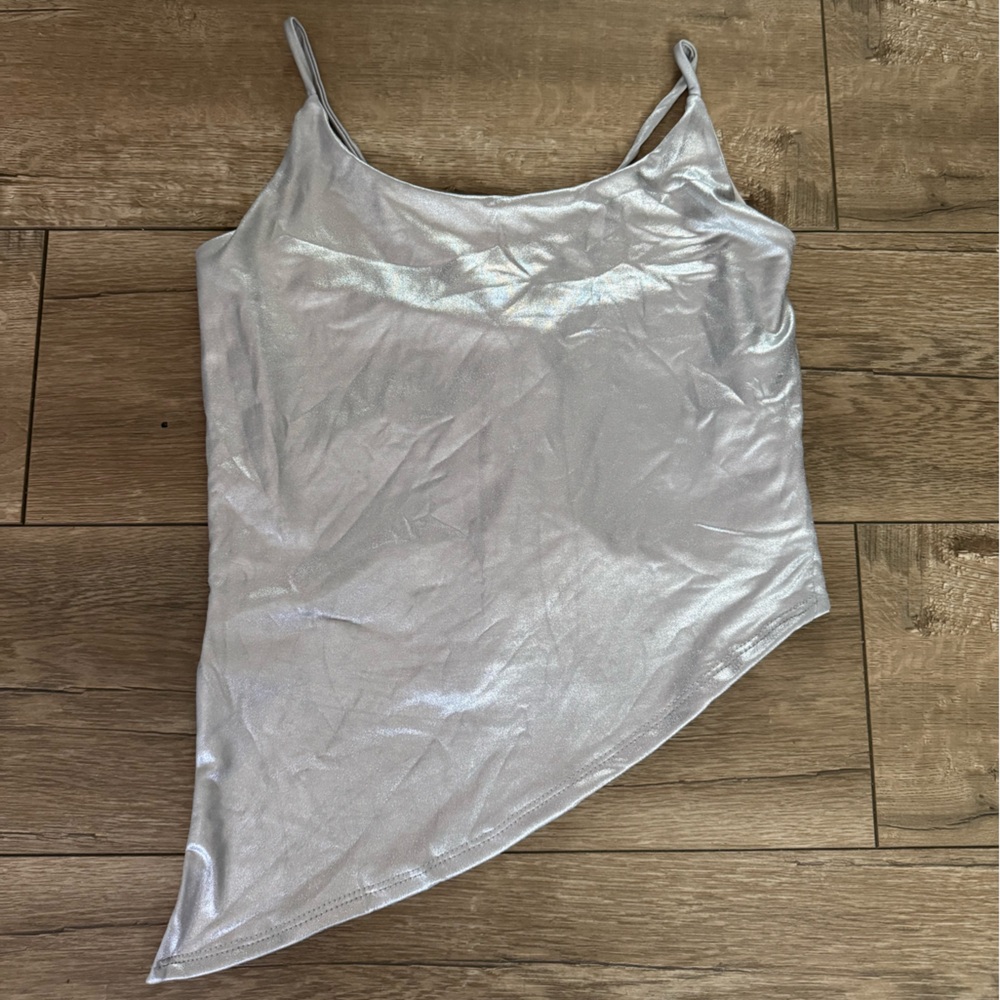 SHEIN• metallic top🩶